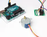 Arduino Uno collegato a un driver ULN2003 per controllare un motore passo-passo.