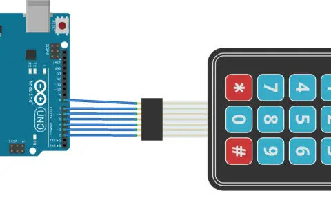 Arduino UNO collegato a un keypad numerico tramite cavi.