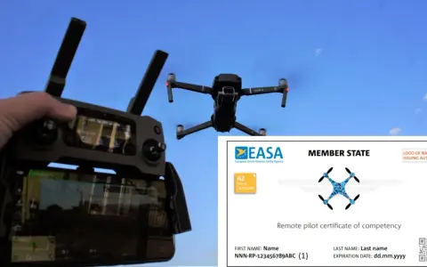 Drone in volo controllato da remoto, con certificato A2 Open Category EASA.