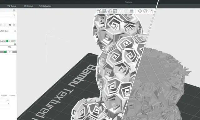 Interfaccia software per la stampa 3D, con un modello geometrico complesso in fase di preparazione. Ideale per chi cerca progetti 3d gratis.