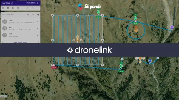 Schermata di una dji fly map con un percorso pianificato per un drone, con waypoint e altitudini.