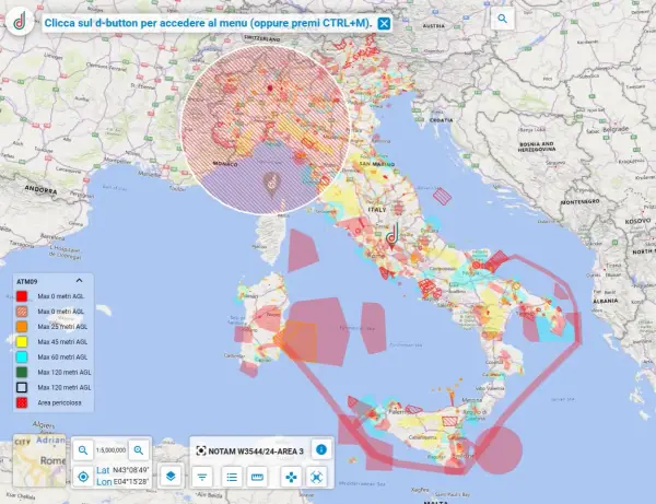 Mappa dell'Italia con aree colorate che indicano dove si può volare con il drone, con diverse restrizioni di altezza.